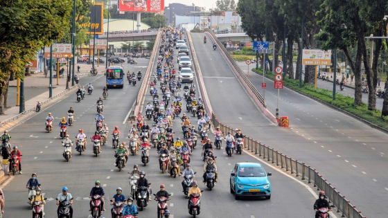 Năm 2027, hàng triệu xe máy ở Hà Nội và TP.HCM phải kiểm định khí thải?