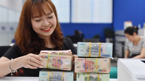 Tín dụng đổ vào BĐS; 21 ngân hàng tham gia gói 500.000 tỷ