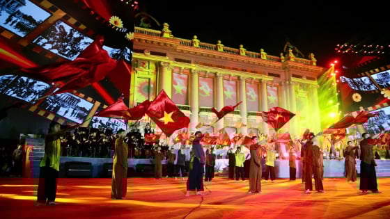 Hà Nội - Từ mùa Thu lịch sử 1945: Concert hùng tráng tại Quảng trường Cách mạng Tháng Tám