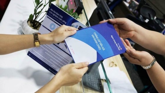Ngân hàng đua nhau phát hành chứng chỉ tiền gửi lãi suất 9%
