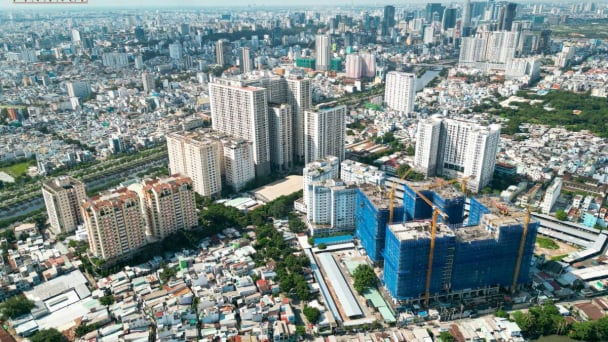 Chủ sở hữu 8.700 căn hộ cho thuê ngắn ngày tại TP. HCM đang 'ngồi trên đống lửa'