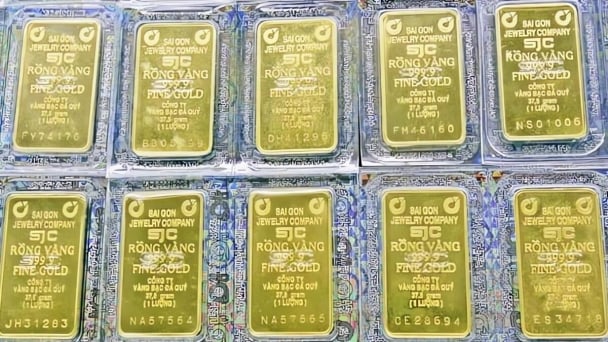Giá vàng miếng SJC giảm từng giờ, 'bốc hơi' cả triệu đồng trong phiên sáng
