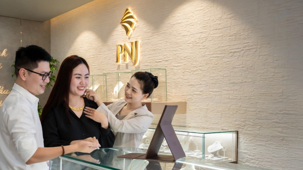 Cổ phiếu PNJ tăng nóng sau thông điệp 'xoá bỏ độc quyền' vàng miếng