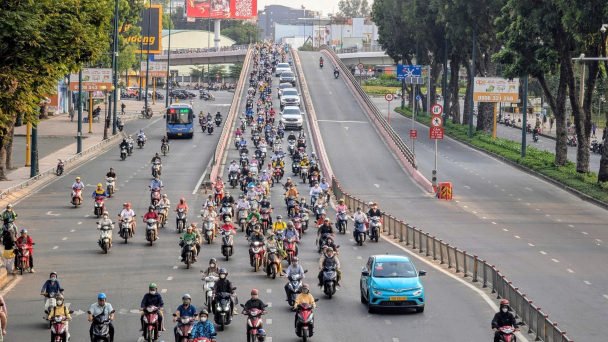 Năm 2027, hàng triệu xe máy ở Hà Nội và TP.HCM phải kiểm định khí thải?