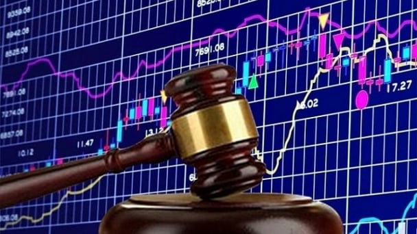 Phạt tiền, đình chỉ giao dịch loạt công ty chứng khoán, quản lý quỹ