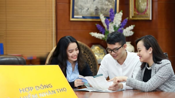 Bảo hiểm nhân thọ: Cắt giảm chi phí, tăng quyền lợi cho khách