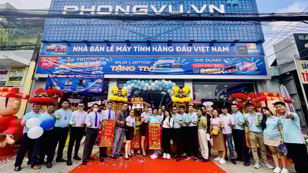 So găng hai ‘ông lớn’ chuyên bán máy tính Phong Vũ và Phúc Anh