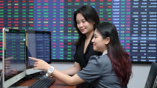 Ủy ban Chứng khoán: Giám sát các cổ phiếu tăng, giảm mạnh