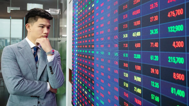 Làn sóng IPO tăng tốc khi dòng tiền suy yếu: Doanh nghiệp chấp nhận ‘đi ngược gió’