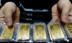 Giá vàng thay đổi từng phút, lên đỉnh mới 62 triệu đồng/lượng