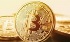 Giá trị đồng Bitcoin lần đầu tiên vượt ngưỡng 60.000 USD