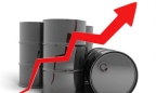 Dự trữ dầu Mỹ giảm sâu, giá dầu tăng vọt 5%
