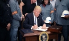 Tổng thống Donald Trump chính thức ký bản tuyên bố thuế nhập khẩu nhôm, thép