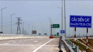 Chính thức thông xe 30km cao tốc Bắc Nam đoạn Diễn Châu - Bãi Vọt
