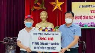 Doanh nhân Trần Văn Toàn đã trao tặng hơn 800 triệu đồng cho UBND tỉnh Hà Tĩnh
