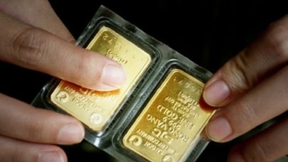 Đồng USD giảm mạnh, nhà đầu tư ồ ạt mua vàng