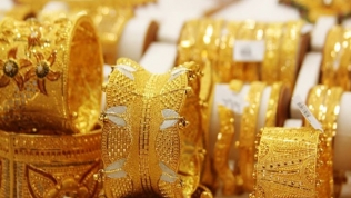 Các nhà đầu tư toàn cầu vẫn phân bổ tài sản vào vàng