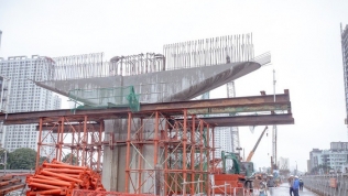 Cầu cạn Mai Dịch – Nam Thăng Long tăng tốc ‘bù’ tiến độ