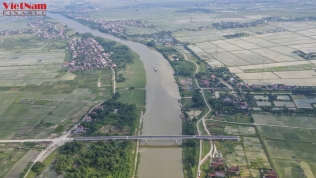 Cận cảnh cây cầu cụt trăm tỷ nối Bắc Giang - Hà Nội đang 'bỏ hoang'