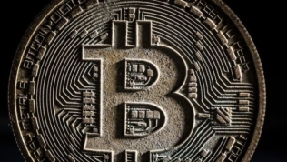Giá bitcoin hôm nay 17/10: Tội phạm buôn người ngày càng thích giao dịch bằng Bitcoin