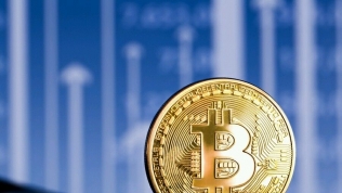 Giá Bitcoin hôm nay (14/1): So sánh thú vị giữa tiền ảo với tiền giấy và vàng
