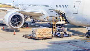 Ứng xử với phương thức vận tải hàng hóa mới nhìn từ đề xuất của IPP Air Cargo