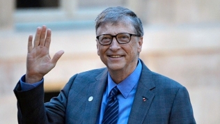 Sau 24 năm, tỷ phú Bill Gates nhường ngôi người giàu nhất nước Mỹ cho CEO Amazon