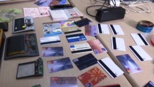 Bắt đối tượng người Trung Quốc dùng thẻ giả rút trộm tiền ATM