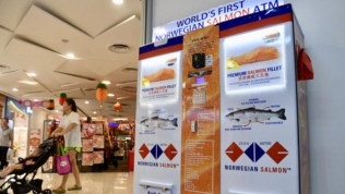 Singapore có ATM 'rút' cá hồi đầu tiên trên thế giới