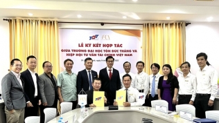 Hiệp hội Tư vấn tài chính Việt Nam (VFCA) và Đại học Tôn Đức Thắng ký kết hợp tác