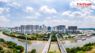 Toàn cảnh đường Nguyễn Hữu Thọ, nơi thị trường căn hộ đang nóng