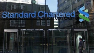 Standard Chartered lỗ ròng 2,36 tỷ USD năm 2015