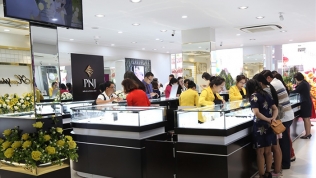 Doanh thu PNJ tăng mạnh nhờ mở rộng chuỗi cửa hàng