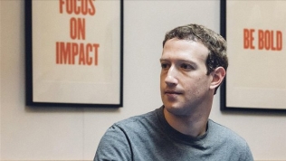Ông chủ Facebook rơi khỏi Top 5 người giàu nhất thế giới