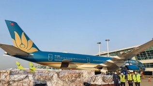 Vietnam Airlines triển khai hơn 130 chuyến bay chở hàng hóa đi quốc tế trong tháng 4