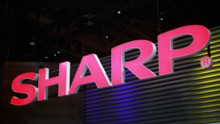 Sharp đồng ý 'bán mình' cho Foxconn với giá 6,2 tỷ USD