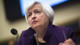 USD mất giá mạnh trước thông tin Fed có thể sẽ chưa nâng lãi suất