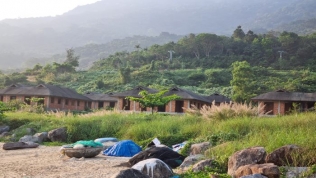 Cận cảnh loạt biệt thự nghỉ dưỡng bỏ hoang trên bán đảo Sơn Trà