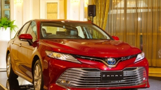 Thông số kỹ thuật Toyota Camry 2019 bản 2.5V, giá gần 1,1 tỷ đồng