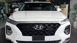 Hyundai Santa Fe 2019 giá dự kiến 1,15 tỷ đồng lộ ảnh tại đại lý