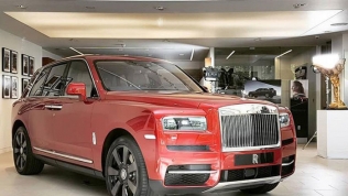Rolls-Royce Cullinan đầu tiên trên thế giới về tay đại gia Ả Rập