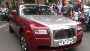 Rolls-Royce đeo biển ngũ quý 1 rao bán hơn 11 tỷ đồng về tay đại gia Huế