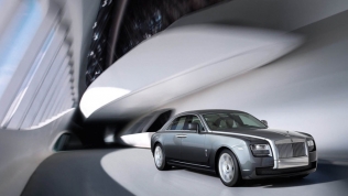 Lỗi hệ thống bơm nước, xe siêu sang Rolls-Royce Ghost bị triệu hồi