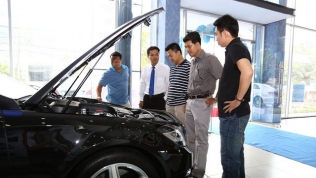 Thị trường ô tô Việt dịp cuối năm: Xe lắp ráp ‘lấn át’ xe nhập khẩu