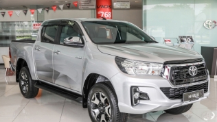 Toyota Hilux 2019 bổ sung hệ thống phanh tự động khẩn cấp AEB