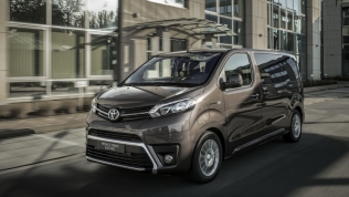 Toyota ra mắt MPV chạy điện Proace Verso, chạy được quãng đường 330 km
