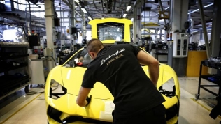 Lamborghini tạm dừng sản xuất do dịch bệnh Covid-19