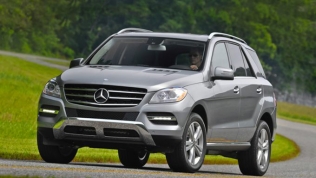 Hãng xe Mercdes-Benz bị khách hàng  Mỹ khởi kiện vì lỗi cửa sổ trời