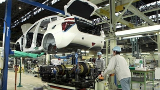 Toyota cắt giảm sản xuất 15.000 xe mới trong tháng 8