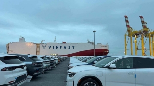 VinFast chuẩn bị xuất khẩu lô xe điện VF 8 đầu tiên ra thế giới